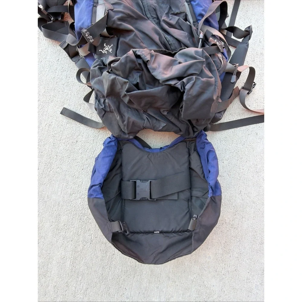 Arcteryx Bora 80 Backpacking Hiking Backpack Blue Black Large Camping Pack